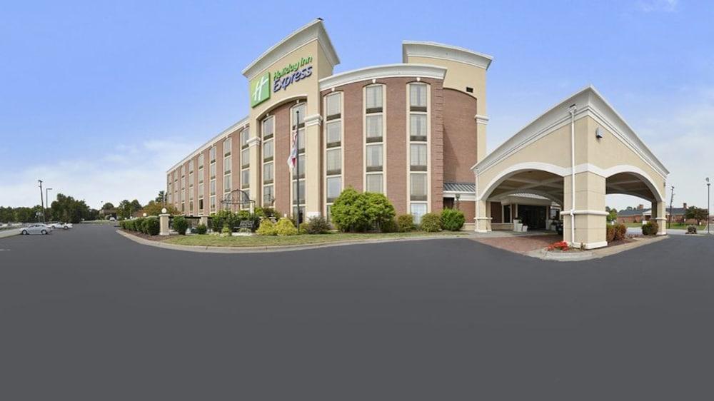 Holiday Inn Express Winston-Salem Medical Ctr Area Экстерьер фото