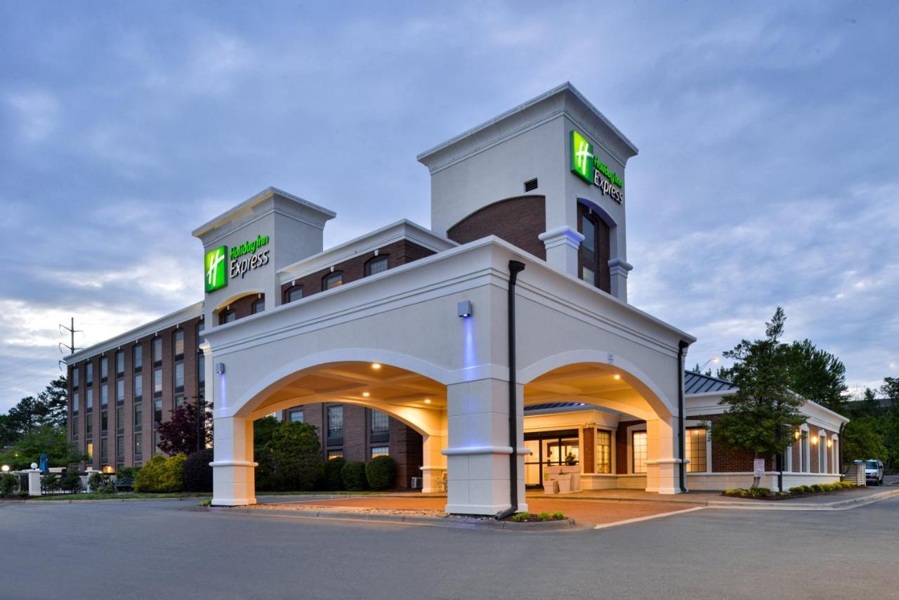 Holiday Inn Express Winston-Salem Medical Ctr Area Экстерьер фото