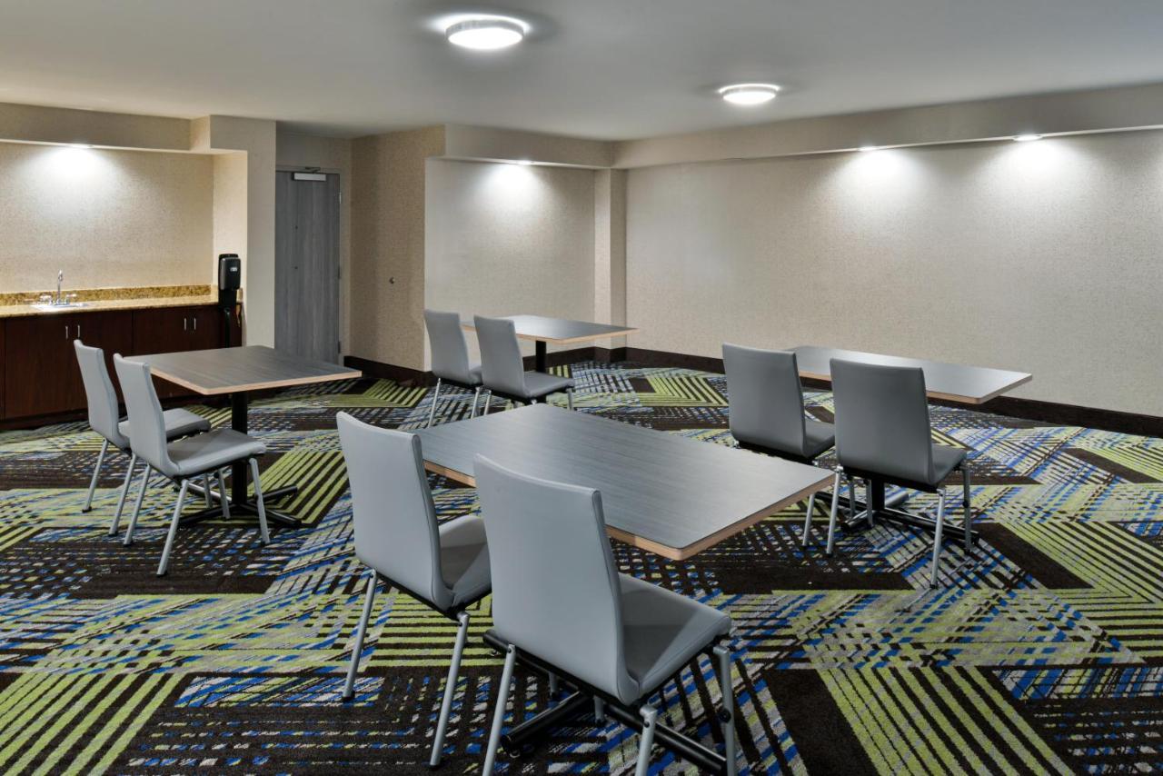 Holiday Inn Express Winston-Salem Medical Ctr Area Экстерьер фото