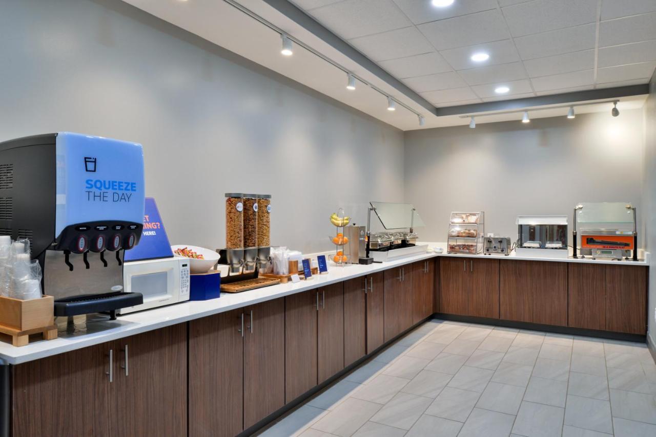 Holiday Inn Express Winston-Salem Medical Ctr Area Экстерьер фото