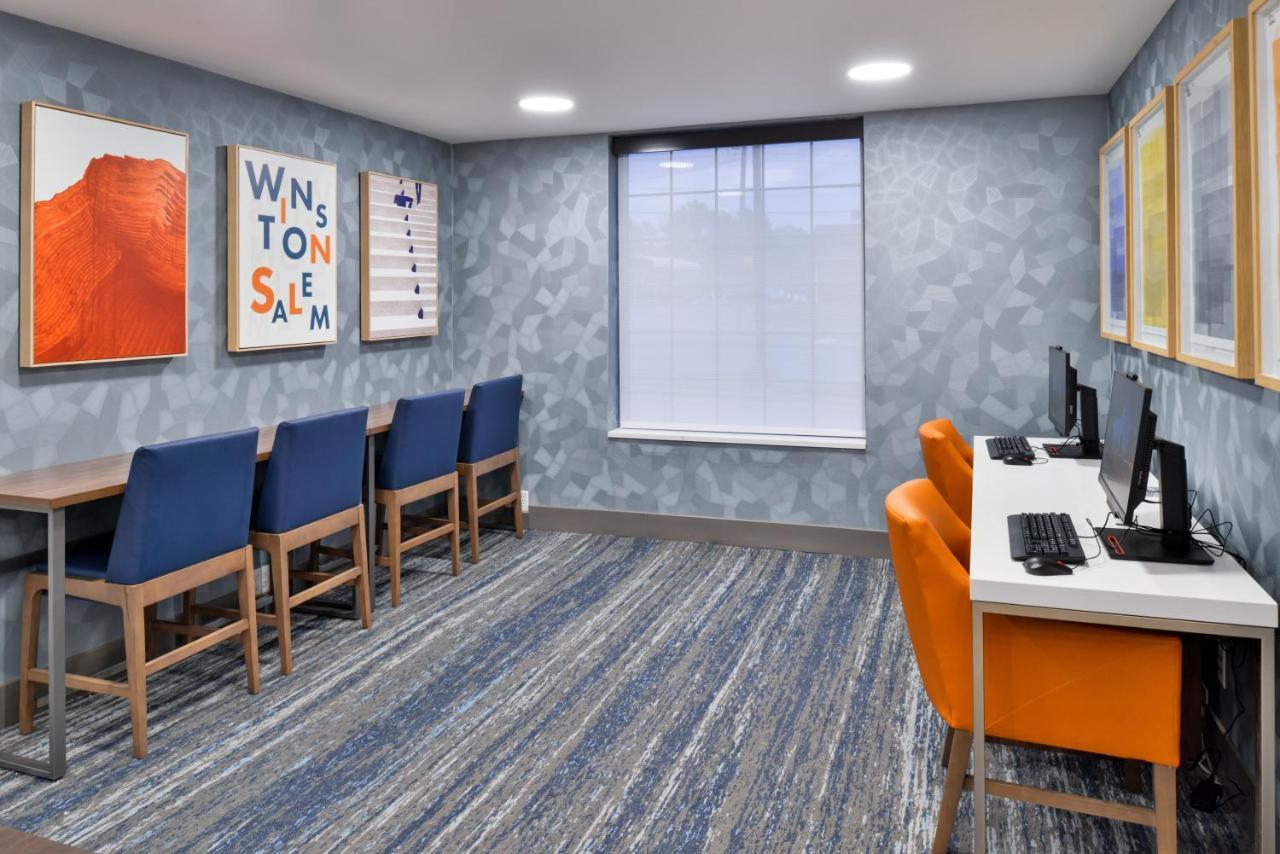 Holiday Inn Express Winston-Salem Medical Ctr Area Экстерьер фото