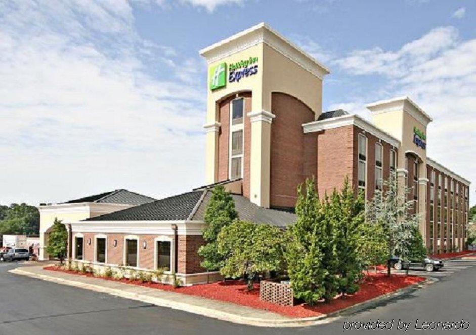 Holiday Inn Express Winston-Salem Medical Ctr Area Экстерьер фото