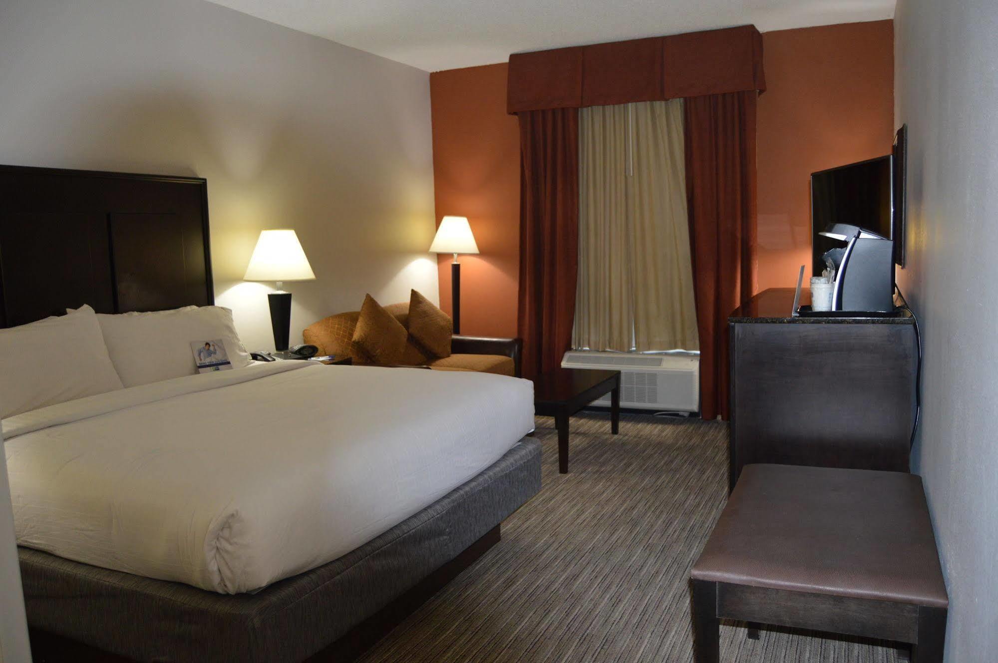 Holiday Inn Express Winston-Salem Medical Ctr Area Экстерьер фото